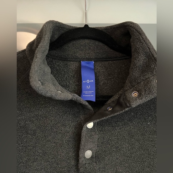 Kit and Ace Fleece Chillout Button Down Pullover in Black sz M - Picture 6 of 8